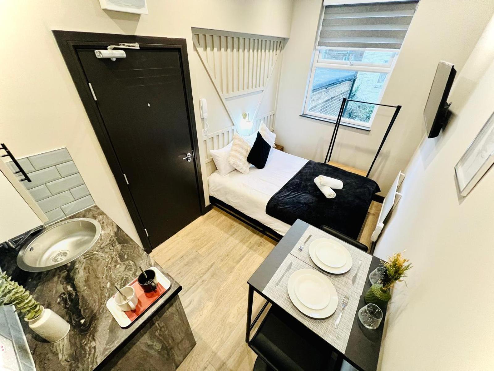 London 72 City Center Studio Top Location I Экстерьер фото