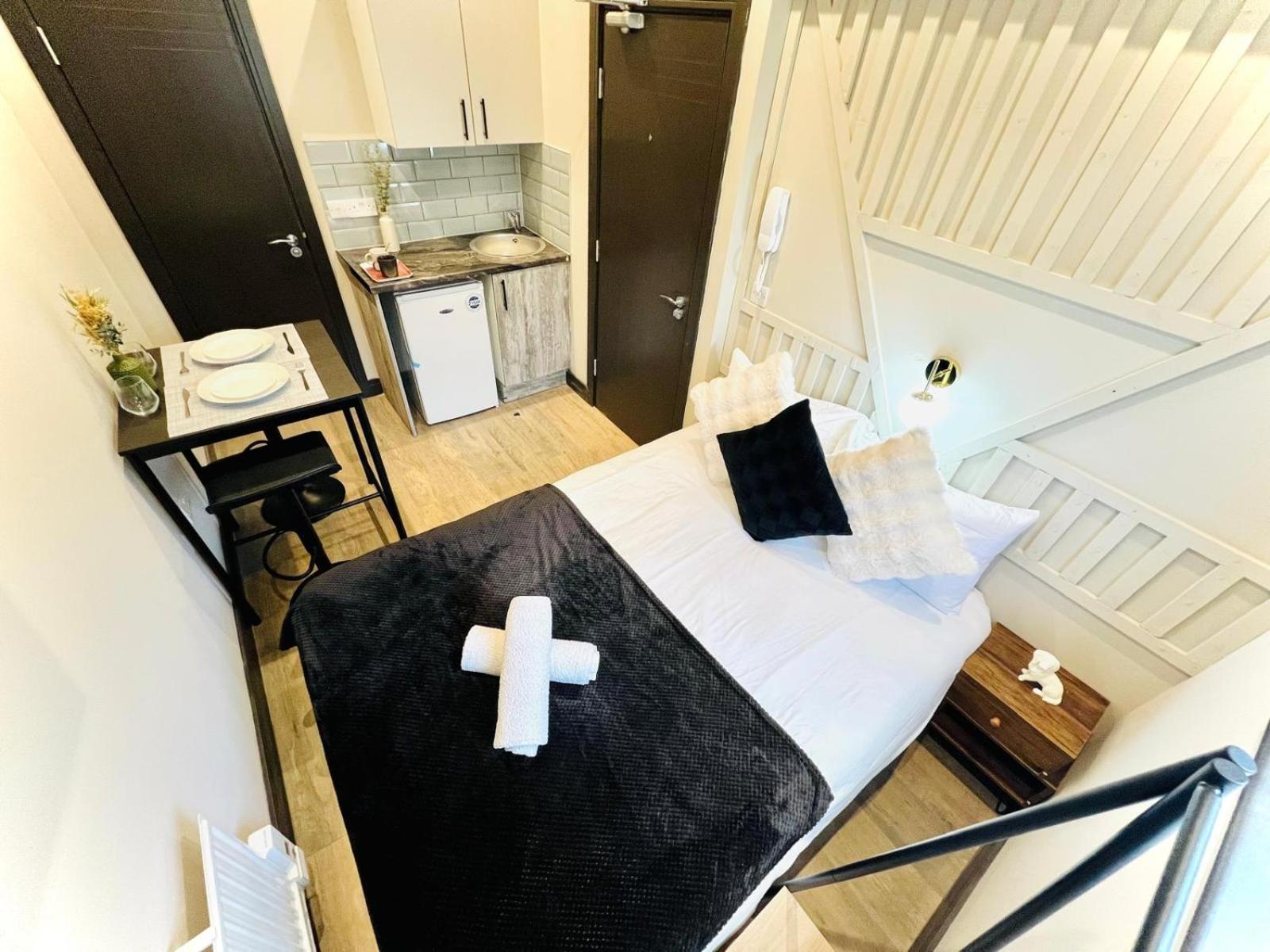 London 72 City Center Studio Top Location I Экстерьер фото