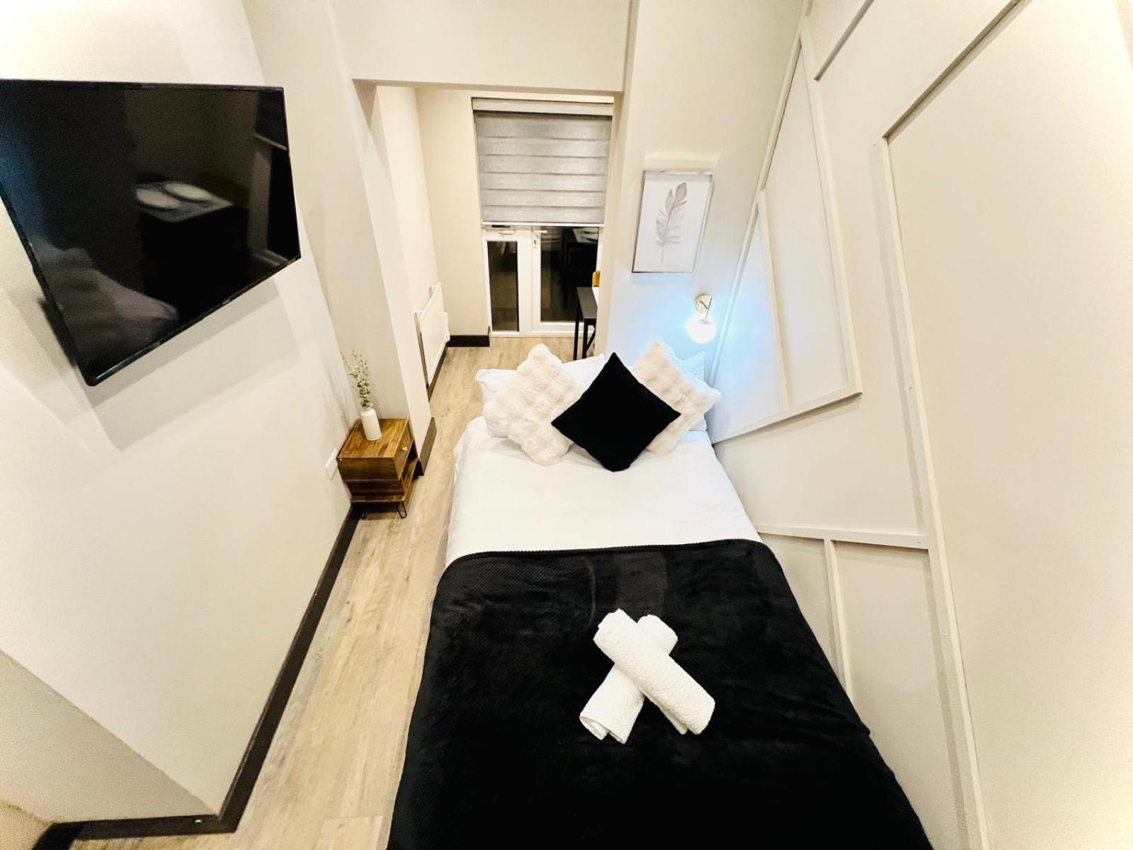 London 72 City Center Studio Top Location I Экстерьер фото